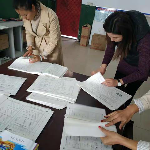 第三中心小学二次月考进行中