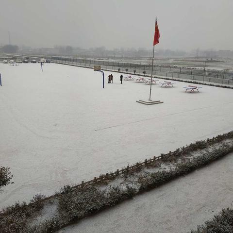 冷冷的冬天，暖暖的感动。