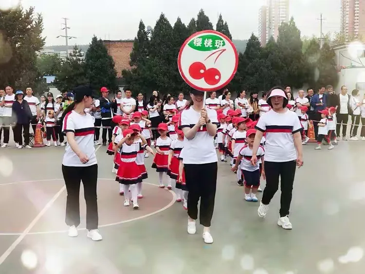 离石师范附属幼儿园趣味亲子运动会