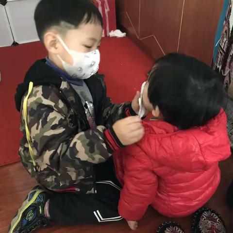 居家防疫，家园同心，师幼共长（城东幼儿园中一班）