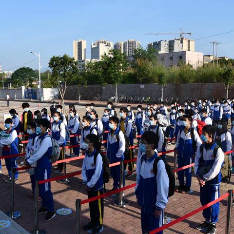 春暖花开，学子归来——南雄市实验中学初三年级学生返校复学