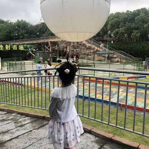 202005 孙女游览横店（一）