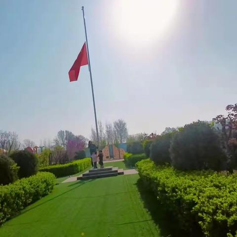 第二实验小学附属幼儿园中二班第八周萌宝乐园。