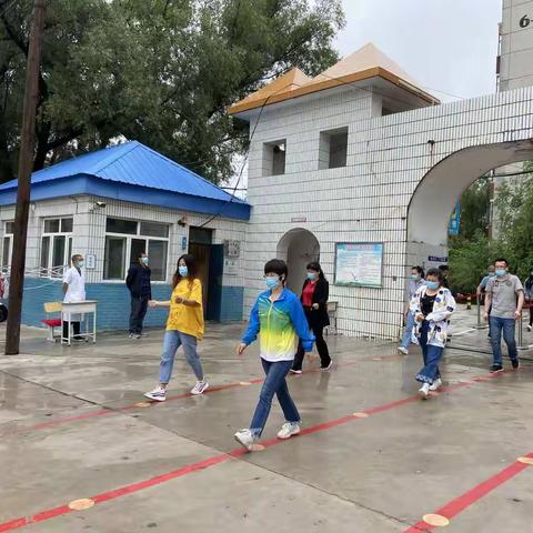 未雨绸缪,科学应对——老山头中学开展疫情防控实战演练