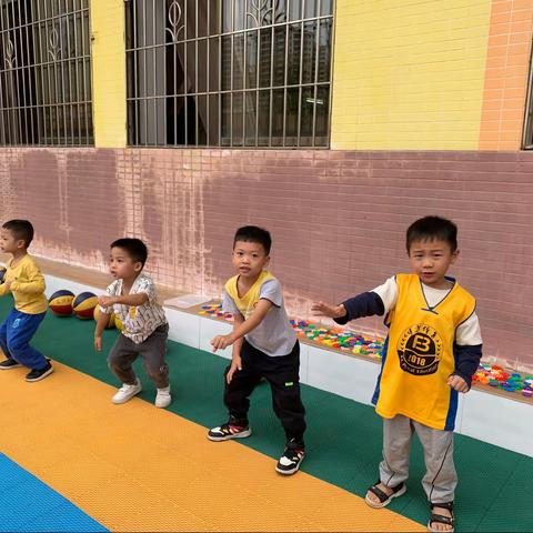 10月18日欢乐幼儿园第四节篮球课🏀