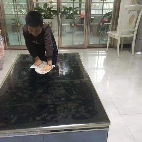 北关小学2.2班假期劳动小能手记录