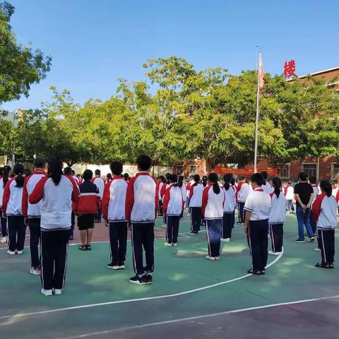 三亚市吉阳区榆红明德小学师生共“课”时艰战疫情，线上课程学不停风采