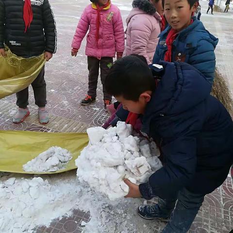 ☃☃☃☃❄️下雪是天意，清雪是情趣！😊😄☃❄️❄️