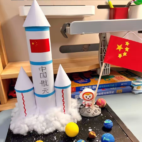 科技之光，闪耀童年——金太阳学校一年级科学综合素养拓展活动