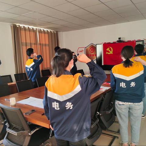党旗高高飘扬在抗疫一线