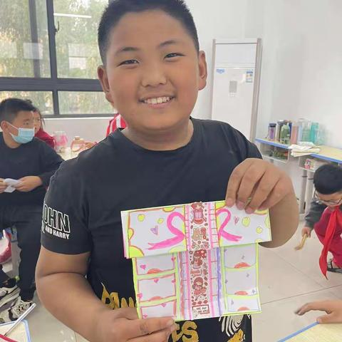 美术课的精彩瞬间！！！