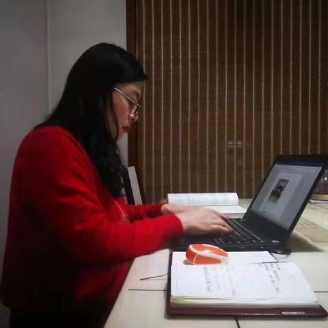抗击疫情，李美松名师工作室在行动