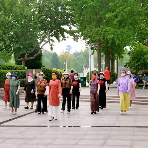 西清红叶模特艺术团训练花絮