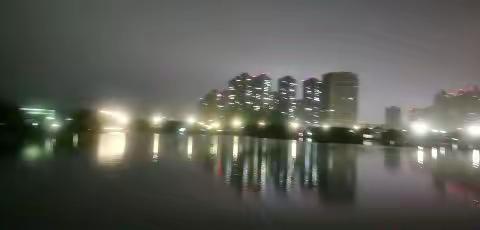 夜游星海湖偶感