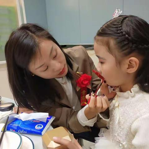 云想衣裳花想容