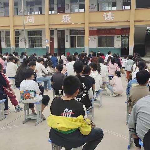 蛮子营小学“中秋国庆”双节安全家长会议