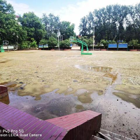 洪水过后的新乡市凤泉区实验学校