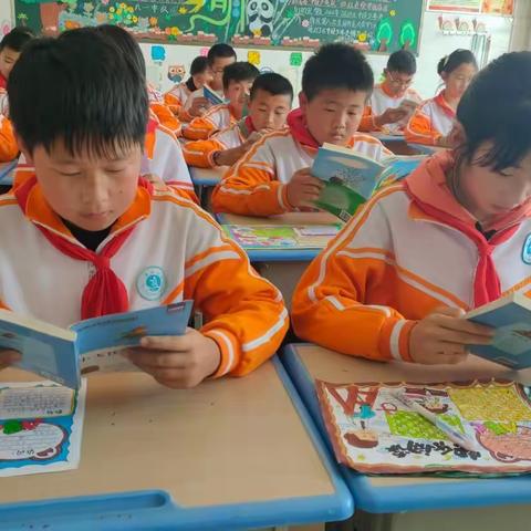书动心弦，墨香为伴——记晨曦中队读书日活动