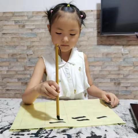 【文明讲堂】小学生的文明礼仪，大家一起来学习吧！