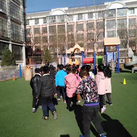 金色童年嘉禾幼儿园邀请宁夏同创新体育文化老师开展篮球体验课精彩剪辑