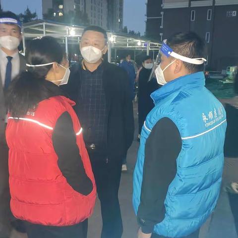 向防疫一线的人们致敬