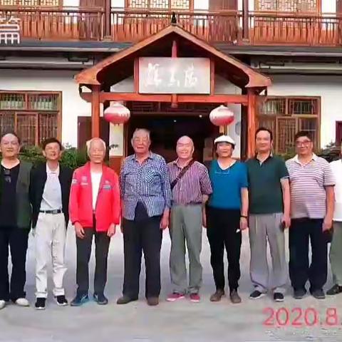 简朴的休闲餐叙  厚重的文化盛宴