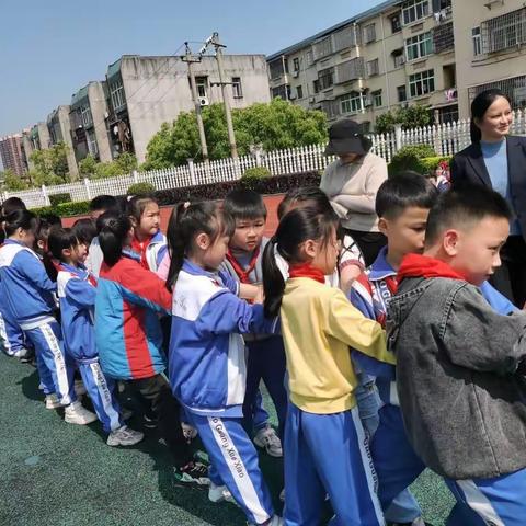 拔河比赛促团结，凝心聚力展风采——醴陵市国光小学拔河比赛