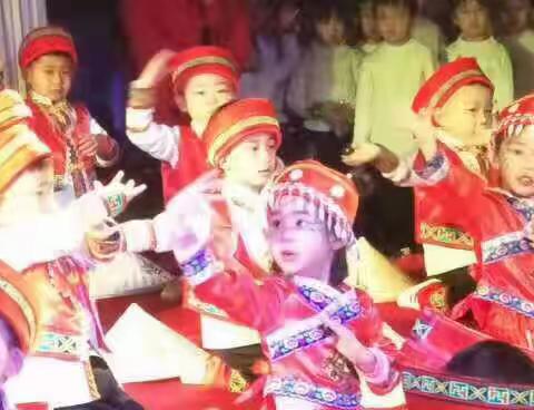 停课不停学♥点燃正能量”---“记优贝尔英迪礼仪园线上颁奖典礼