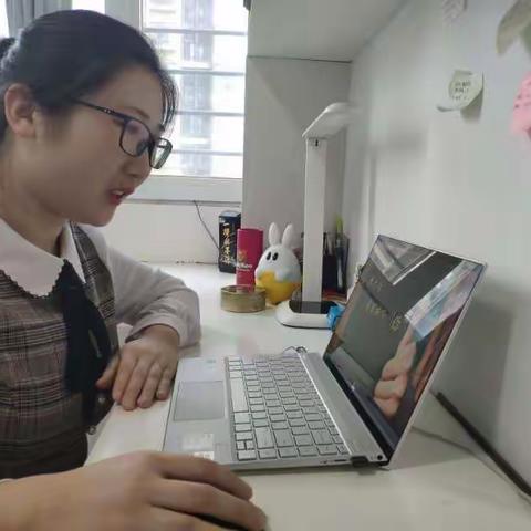 “心”“疫”相通，遇见未知的自己——黄河路第一小学开展心理课堂线上直播