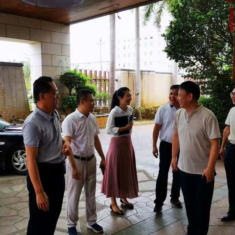 微笑在脸，服务在心