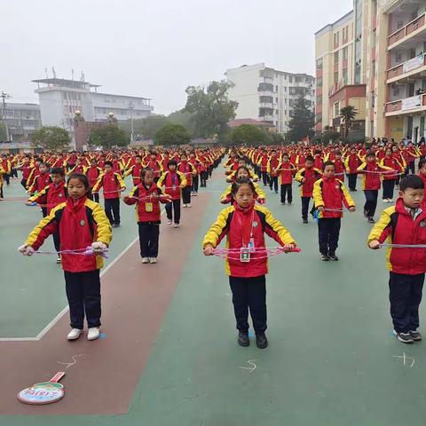 走近学生心田，倾听学生心声，铸造学生心灵 ———三5班家访记录