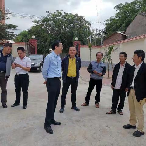 市委常委、秘书长肖发宣到海头镇检查指导人居环境整治工作