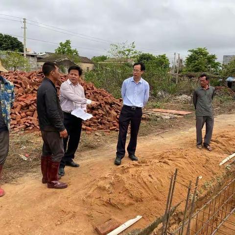市委常委、秘书长肖发宣到海头镇检查指导脱贫攻坚工作