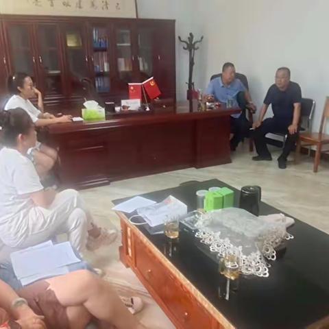 用心服务60岁以上老年人接种新冠疫苗在行动