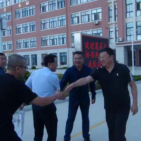 向美而生 一路同行——蓬莱美协送教下乡，助力美术梦想