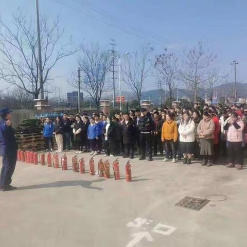 城西街道助力企业“开门稳、开门红”，全面开展消防安全培训活动