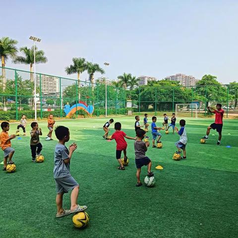 兴宁市希望幼儿足球⚽️兴趣班开班啦！