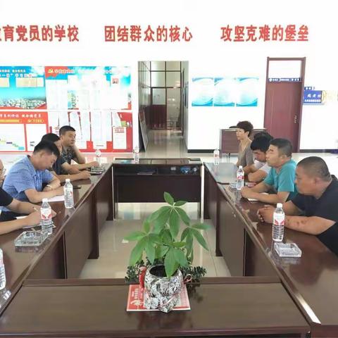 交通局党委看望下派干部，与结对村共谋乡村振兴