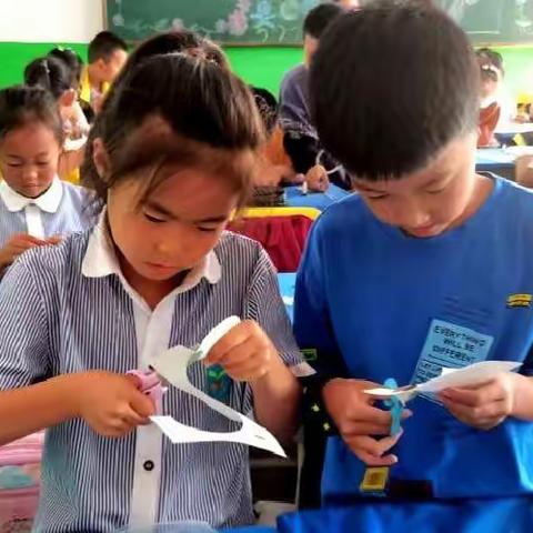 打开科学大门，奔跑吧，少年！       ---宝国老镇中心小学三、四年级科学实验课期末总结