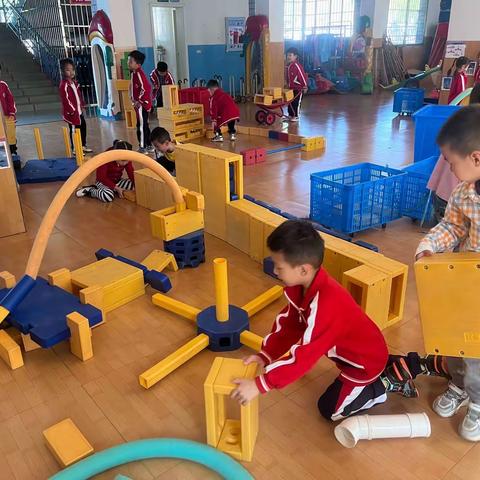 建构区里的大商场