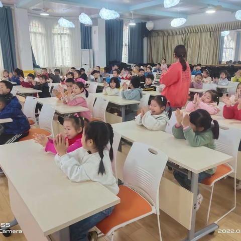 “ 争做法律小小明白人 ”         芦溪县保育院开展防范校园欺凌法律宣讲活动