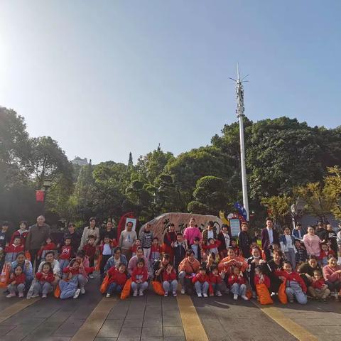 “亲近自然，喜迎重阳”