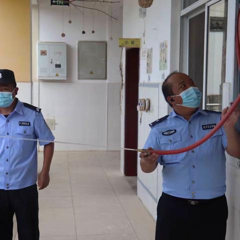 站好“护学岗”，护航“开学季”