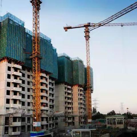坚守在京良路沿线建筑高层赢来“封顶潮”