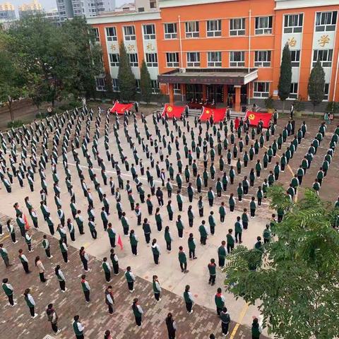 汾阳市南门小学“光荣啊，红领巾”建队日主题活动