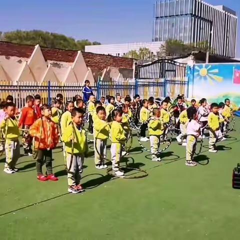 童心特色艺术幼儿园全园器械操