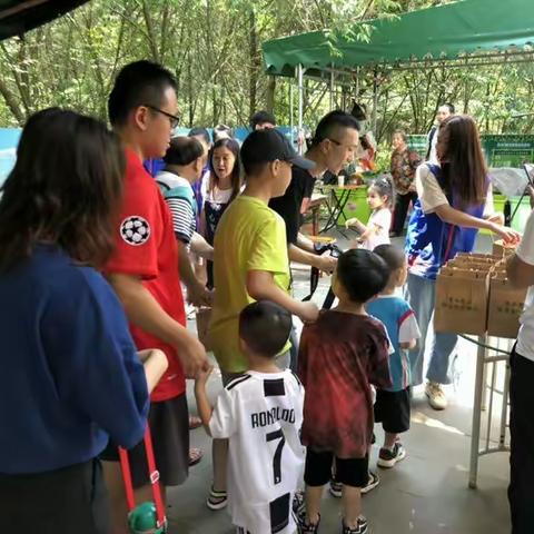 美兰区白沙门湿地保护站开展亲子湿地保护宣教课堂