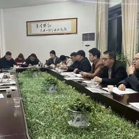 以爱为底色，做有温度的教育——岳阳县四中班主任会上的讲话