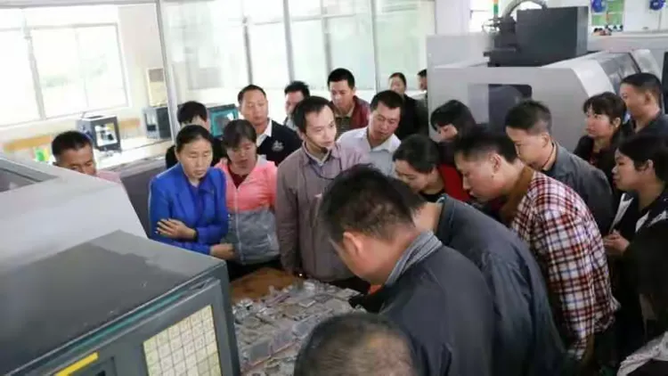 李子森老师介绍数控设备