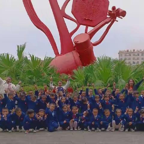 金贝贝幼儿园大一班11月美篇——《十一月份美好》